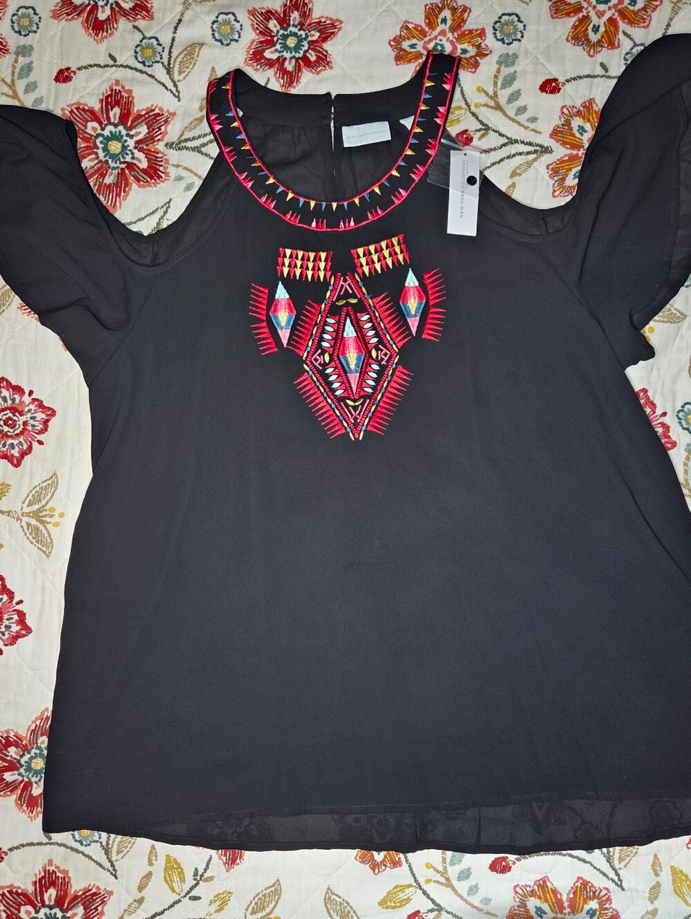 NWT New York & Company chiffon cold shoulder tribal embroidered top, size XXL